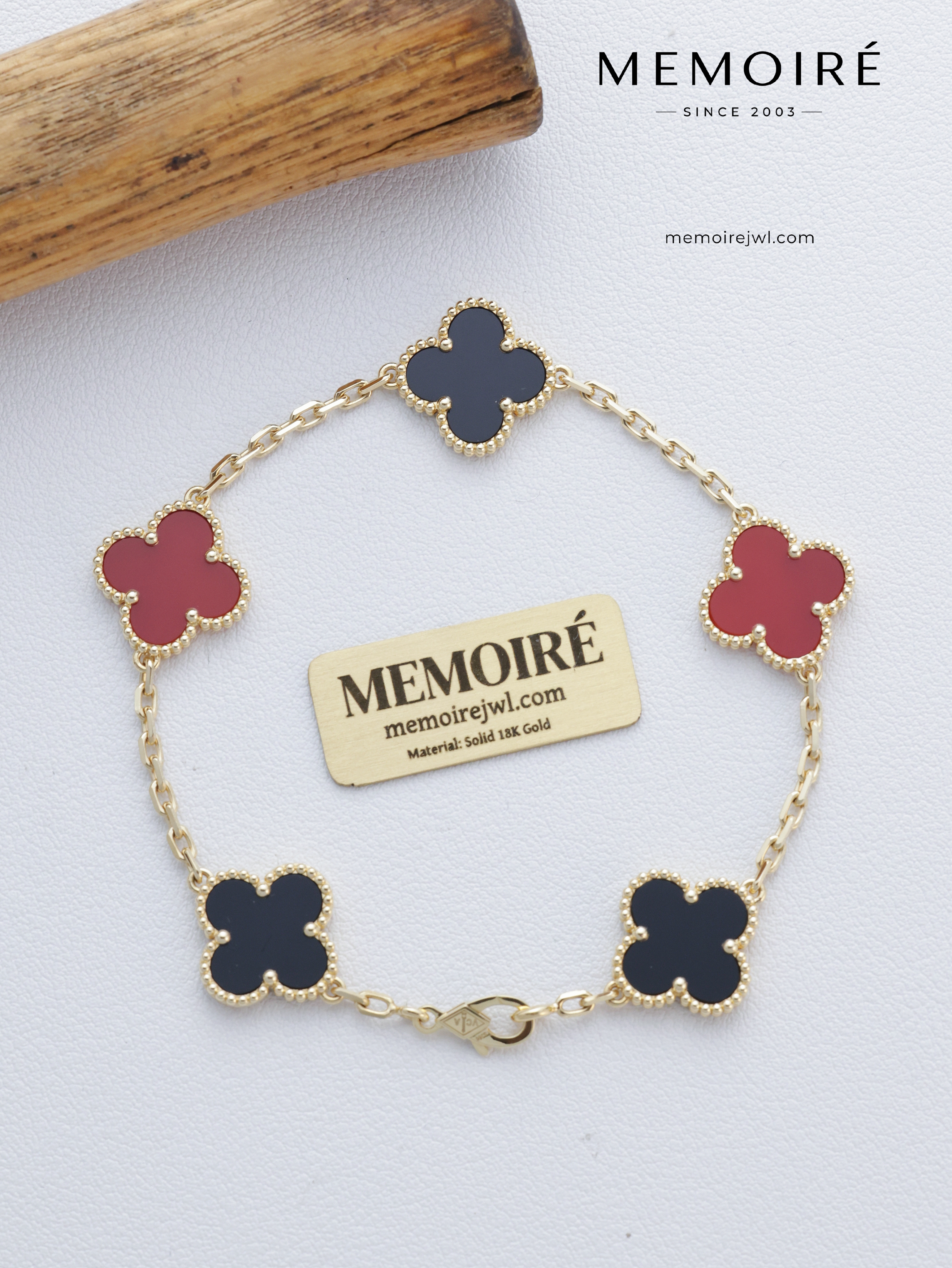 MEMOIRÉ 18K Yellow Gold Custom Five Flowers Bracelet with Alternating Black Onyx & Carnelian